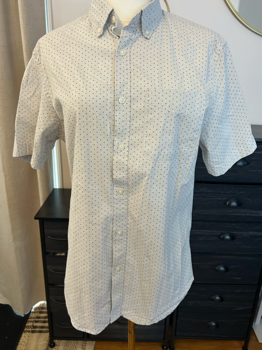 Men’s Old Navy Short-Sleeve Button-Down with Navy Dot Print